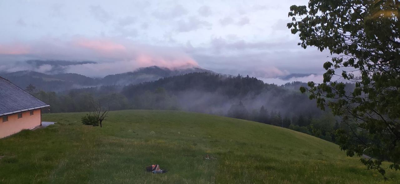 Appartamento Kmetija Pecnik Prevalje Esterno foto